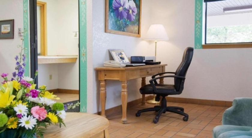 Americas Best Value Inn Torrington Exteriér fotografie